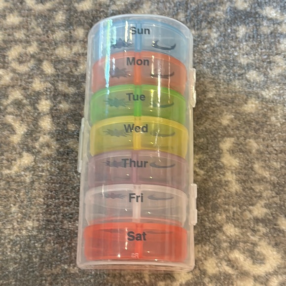 PILL CONTAINER FOR 1 WEEK DAY AND NIGHT IN CASE - Picture 1 of 12